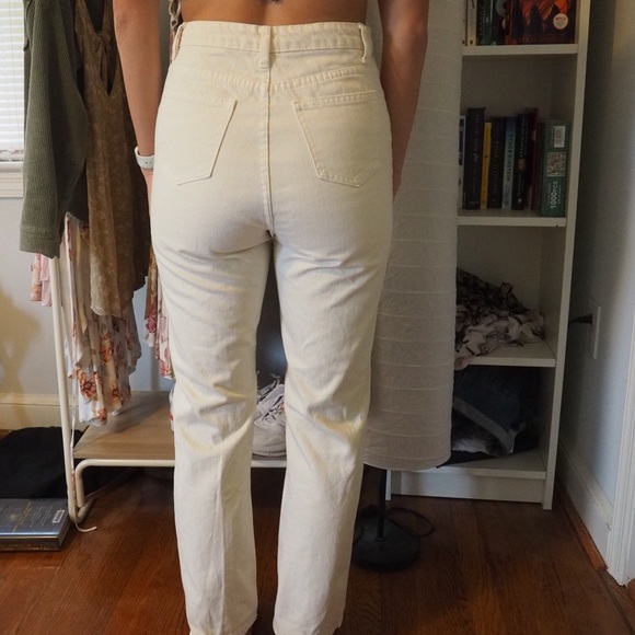 PrettyLittleThing Ripped Straight Leg Jeans - Picture 3 of 4